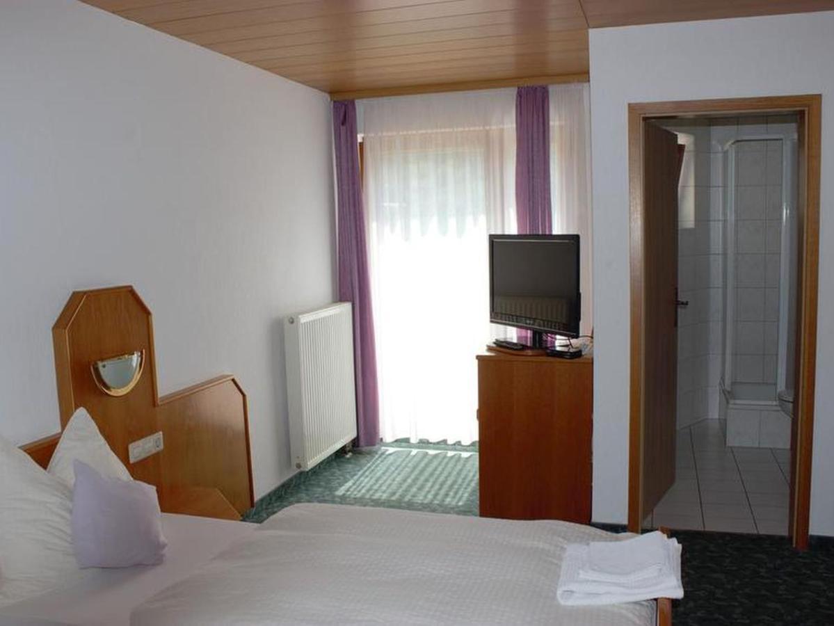 Hotel Garni Silberdistel Lauterstein Экстерьер фото